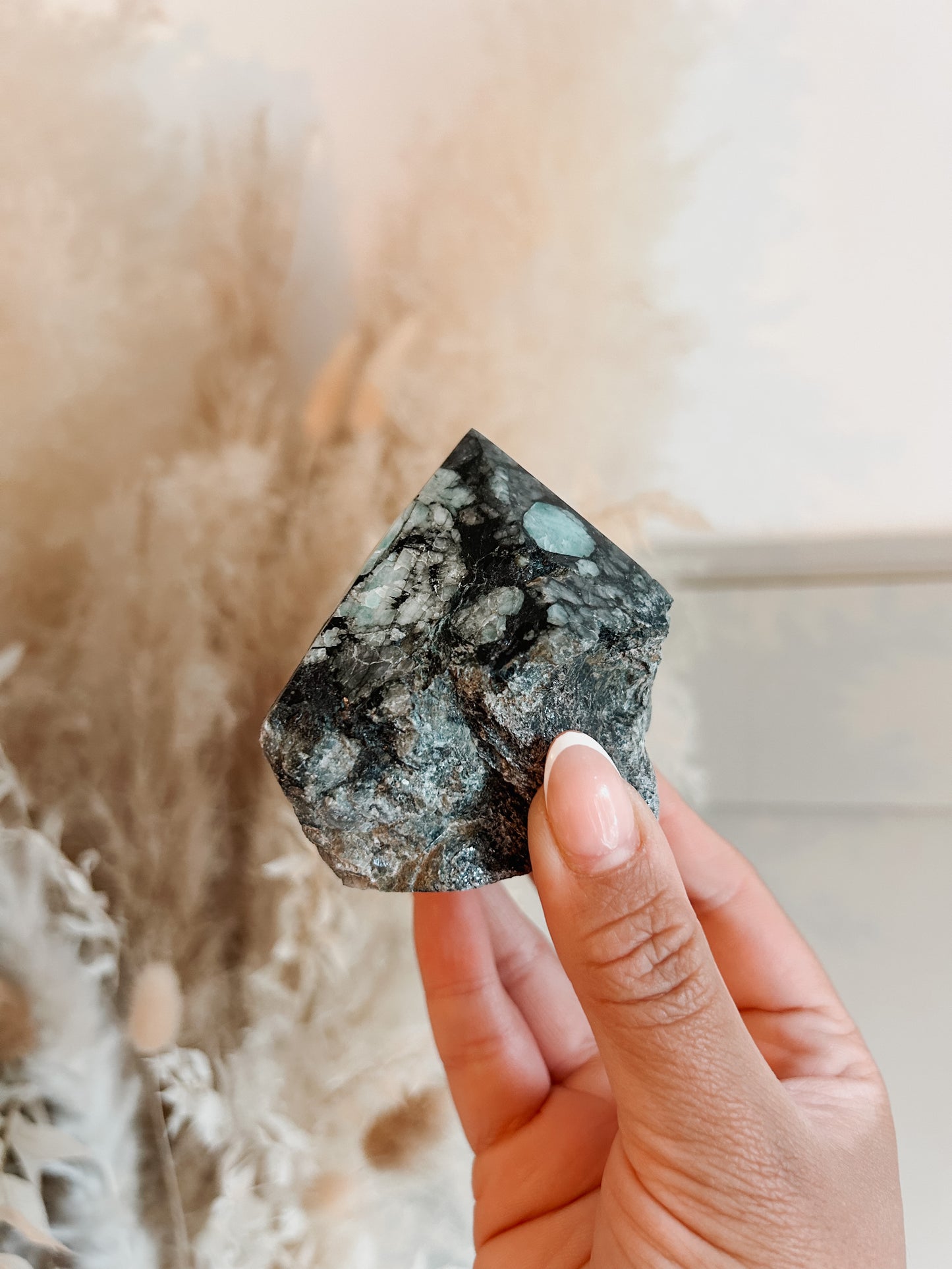 Emerald Polished Point